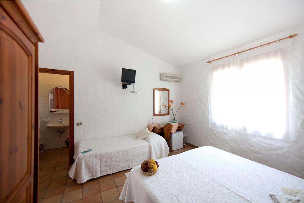 Hotel S'Obreschida Castiadas Rum bild