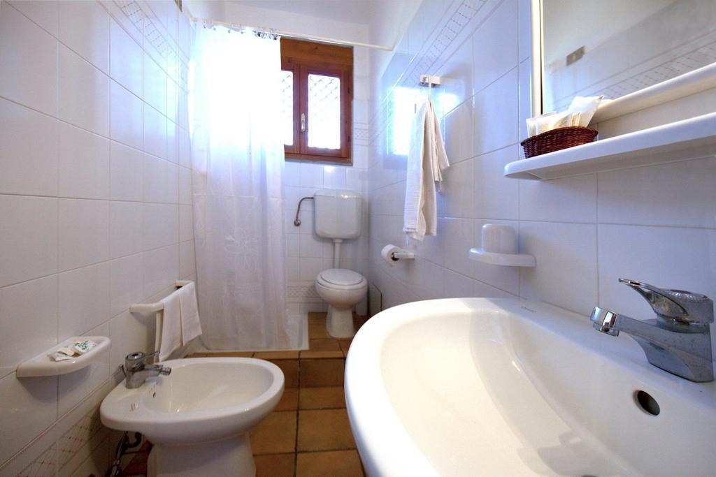 Hotel S'Obreschida Castiadas Rum bild